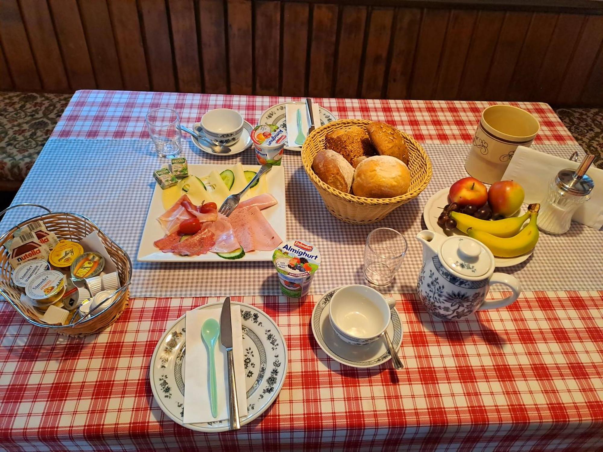 Pension Schlossbergblick Simonswald Bagian luar foto